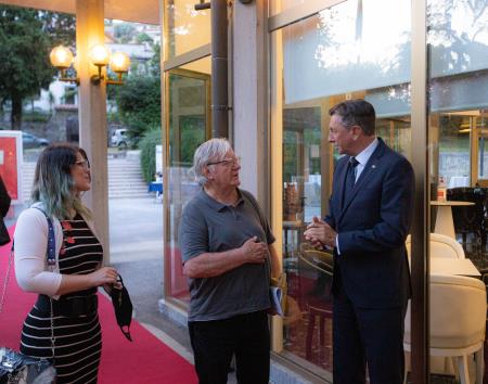 Krst pri Savici, Avditorij-34